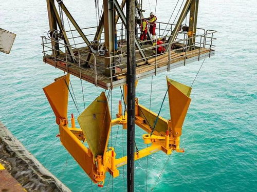 我国首套自主研发水下采油树系统海试成功