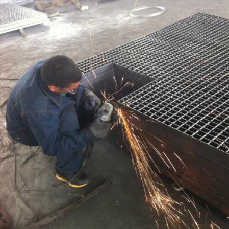 钢格栅板规格与作用的关系